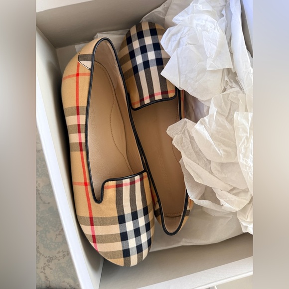 Burberry Vintage Check Slip-On Flats in Tan and Black - Picture 4 of 4